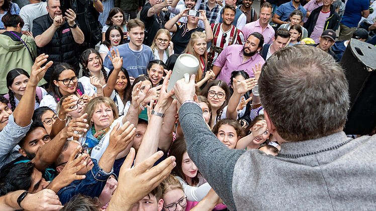 Er&ouml;ffnung Erlanger Bergkirchweih mit Bieranstich