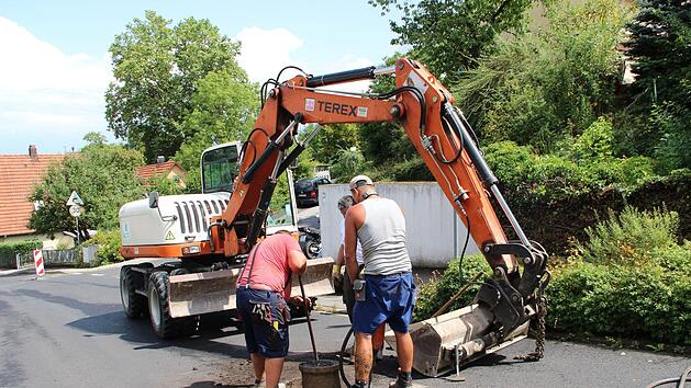 In der Schindbergstraße sind die Sanierungsarbeiten in vollem Gange. Ab 7. August kann hier dann kein Auto mehr fahren.Heike Beudert