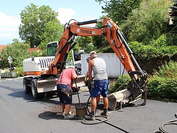 In der Schindbergstraße sind die Sanierungsarbeiten in vollem Gange. Ab 7. August kann hier dann kein Auto mehr fahren.Heike Beudert