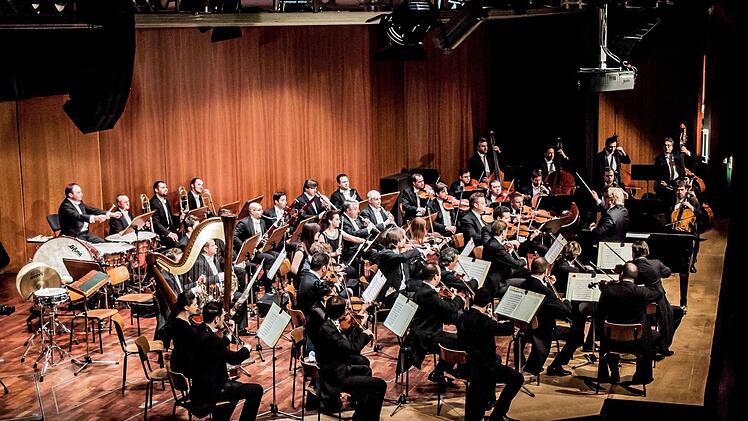 Impressionen vom Coburg-Gastspiel der Philharmonie der Nationen unter Leitung von Justus Frantz.Foto: Jochen Berger