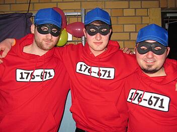 Achtung Panzerknacker (von links): Niklas, Jonas und Jonathan Fotos: Monika Schütz