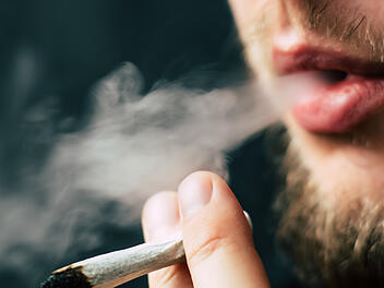 Polizeikontrolle stoppt 49-jährigen Cannabis-Fahrer auf B303 bei Stadtsteinach
