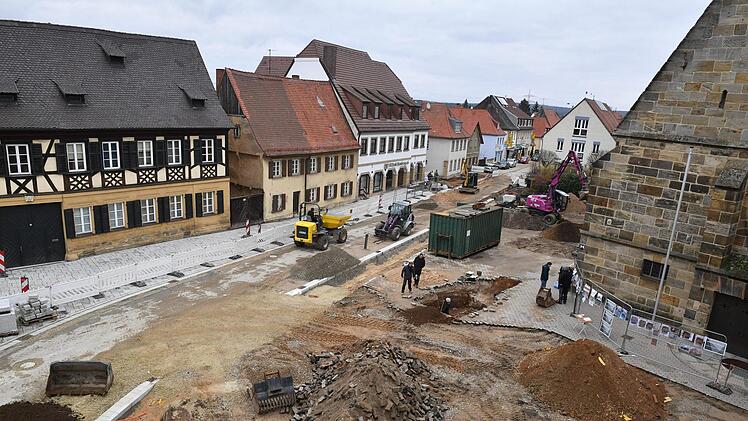 Grabungen am Hallstadter MarktplatzFoto: Ronald Rinklef