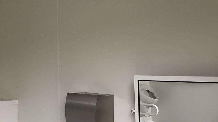 WC-Anlage am Goldbergsee. Foto: Louay Yassin