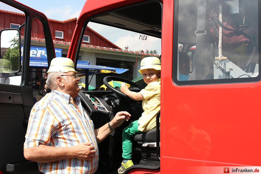 Neues Fahrzeug für die Feuerwehr Lehrberg