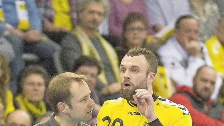 Florian Billek ist einer der wichtigsten Spieler im Team von HSC-Trainer Jan Gorr. Sein Wort findet beim Coach immer Gehör - gelegentlich auch während eines Spiels. Foto: CT-Archiv