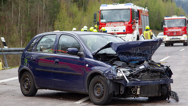 Unfall auf der A73 sorgt f&uuml;r massiven Stau