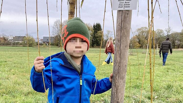 Neustadt bei Coburg: "Traurige Kinderaugen und entt&auml;uschte Eltern" - Mutter kritisiert Baum-Aktion