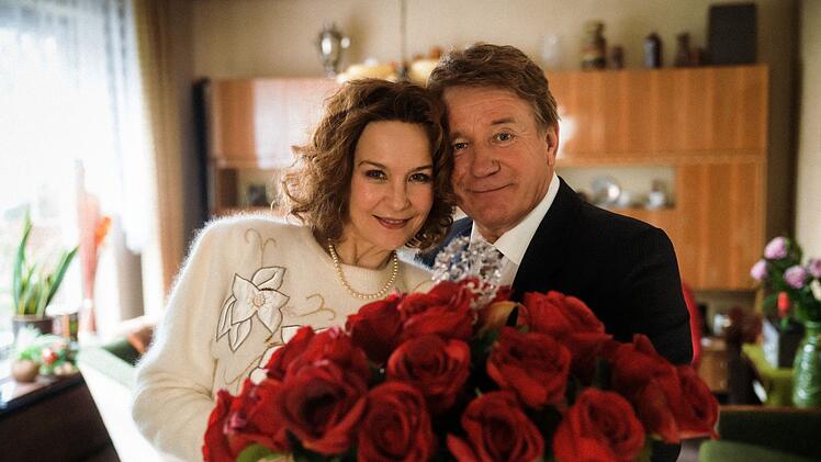 Das perfekte Paar? Marianne (Valerie Koch) und Karsten Voss (Jörg Schüttauf) genießen ihre Ehe - so zumindest wirkt es für Außenstehende.