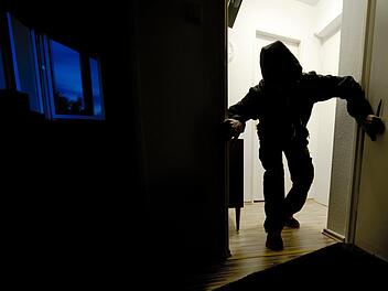 Nürnberg: Angebliche Mitarbeiter der Stadtwerke bestehlen Seniorin