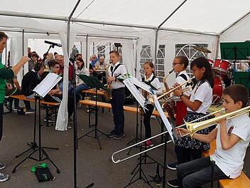 Zahlreiche Musikkapellen traten beim Wilden Sommer in Wildflecken auf.Steffen Fröhlich