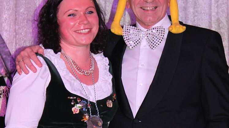 Moderatorin Eva-Katharina Schmidt mit Landrat Johann Kalb. Foto: Carmen Schwind