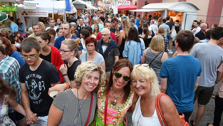 Bamberg will das beliebte Fest im Herzen der Altstadt nun wohl doch großzügig unterstützen.  Foto: Ronald Rinklef