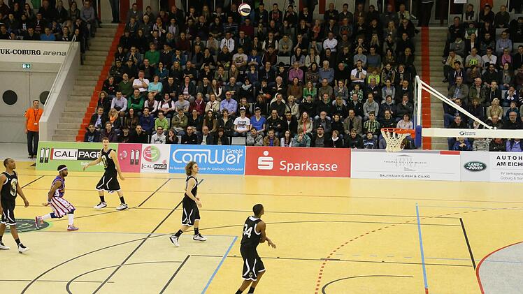 Am Dienstag waren die Harlem Globetrotters zu Gast in Coburg. Foto: Matthias Hoch