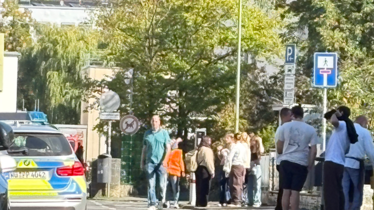 Gasaustritt an W&uuml;rzburger Schule - sechs Verletzte im Krankenhaus