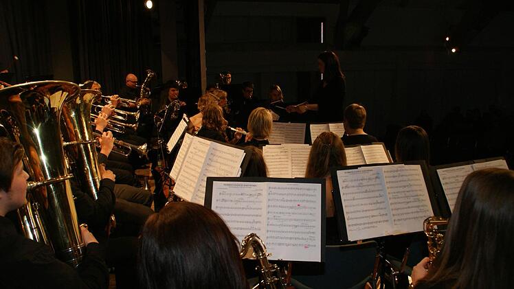 Ein eindrucksvolles Programm spielten die Stadtkapelle, das Jugendorchester und die Blaskapelle Eltmann .Foto: Sabine Weinbeer