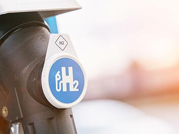 Wasserstoff beim Auto tanken ist noch die große Ausnahme. Doch die Forschungen sind weit gediehen, und womöglich ist es keine Science Fiction mehr, dass im Kreis Kulmbach auch mit H2 geheizt wird.