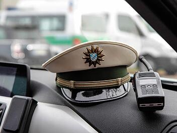 Ein vorget&auml;uschter Raub&uuml;berfall in Miltenberg zog einen Gro&szlig;einsatz der Polizei nach sich. Symbolfoto: Christopher Schulz