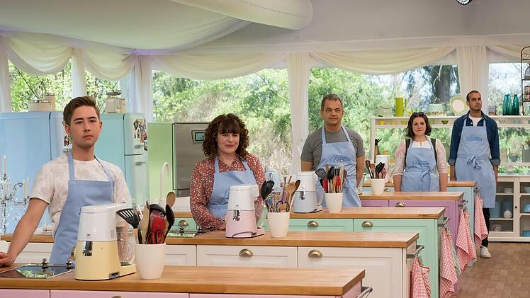 Daniel (vorne) mit den anderen Kandidaten.