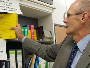 Dass Harald Weichert in seinem Herzblut-Fach Englisch alles im Griff hat, bewies er bereits in seiner Zeit als Seminarlehrer. Nun stellt er sich einer neuen Herausforderung als Schulleiter. Foto: Marco Meißner