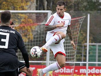 Nach zweieinhalb Jahren beim SV Memmelsdorf bricht Dominik Sperlein seine Zelte beim Landesligisten ab und schließt sich erneut der DJK Don Bosco Bamberg in der Bayernliga an. sportpress
