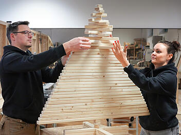 Alle Jahre wiederverwendbar: Holzb&auml;ume liegen im Trend