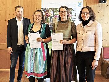 Matthias Dotzler (Regierung von Oberfranken), Ramona Grau, Anja Haderdauer und Regina Burkhardt (AELF Coburg-Kulmbach); nicht mit auf dem Bild ist Maria Baier.