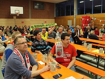 Lothar Philipp und sein Sohn Konstantin sind gespannt.  Foto: Sabine Christofzik