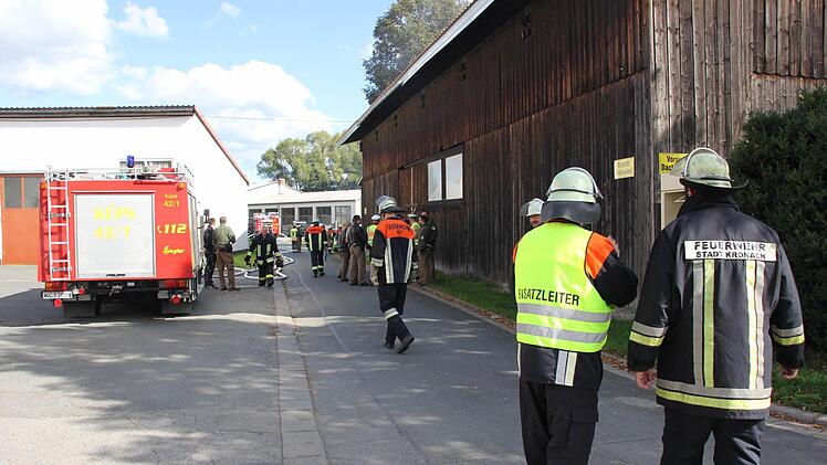 Viele Einsatzkräfte in Au  Foto: Friedwald Schedel