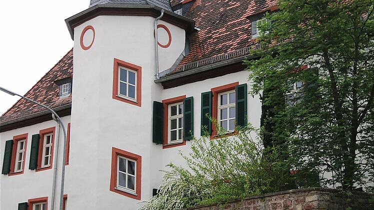Das Obergeschoss im ehemaligen Forsthaus in Euerdorf soll umgestaltet werden. Fotos: Gerd Schaar