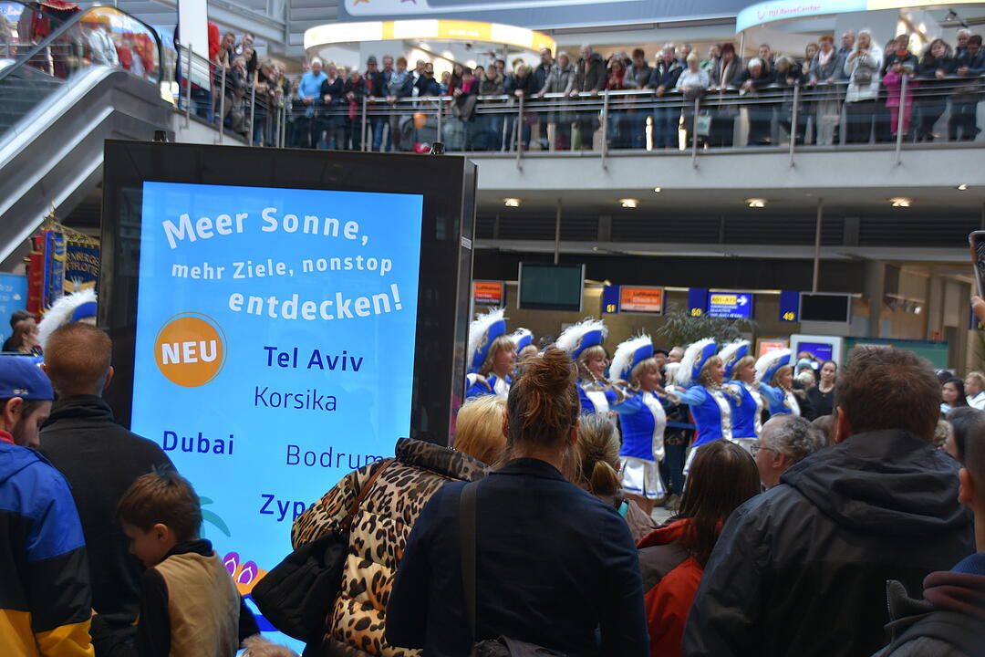 Fasching: Traditioneller Prinzenflug am Nürnberger Flughafen