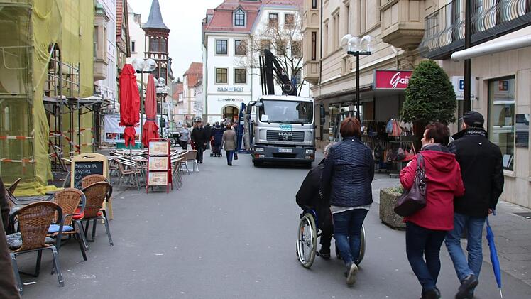 Bauarbeiten in der Fußgängerzone stellen nicht nur Einzelhändler vor Herausforderungen. Auch die Bewohner, Kurgäste und Kunden müssen sich umstellen. Die neuen Quartiersmanagerinnen sind dazu da, die Kommunikation zu verbessern und Lösungen zu erarbeiten.
