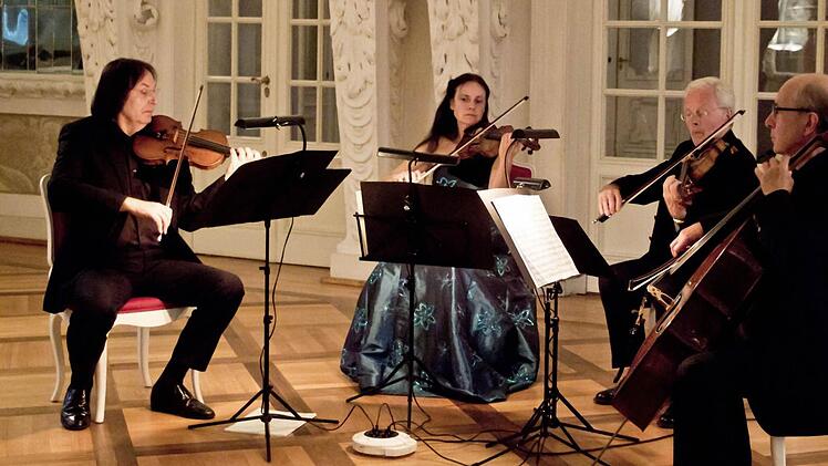 Das Novalis Quartett gastierte im barocken Riesensaal von Schloss Ehrenburg in Coburg. Foto: Jochen Berger