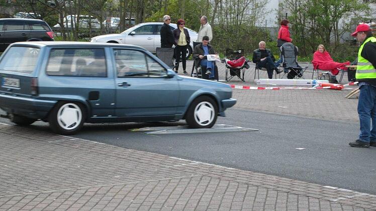 Zwischen den Schienen durchfahren. Foto: Diana Leitsch