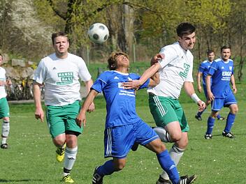 Als deutlich robusteres Team präsentierte sich die SG Gräfendorf/Wartmannsroth (in grün) beim Gastspiel in Lauter.ssp