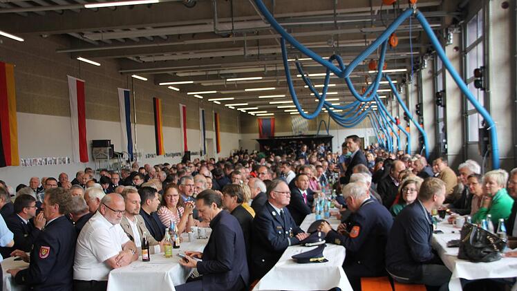 Bei der EinweihungsfeierVeronika Schadeck