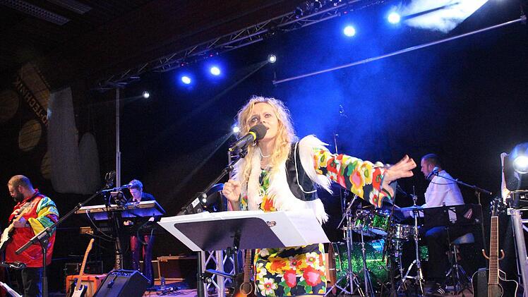 Frontfrau Nicole Dippold von "Hot Oven and the Bricketts".