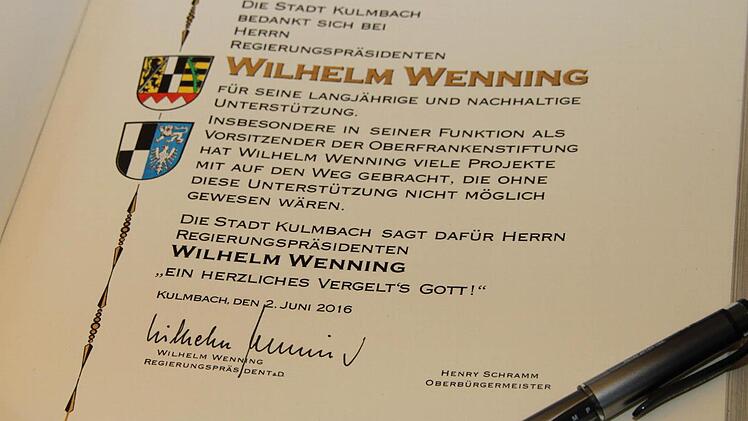Wilhelm Wennings Seite im Goldenen Buch. Foto: Stephan Tiroch