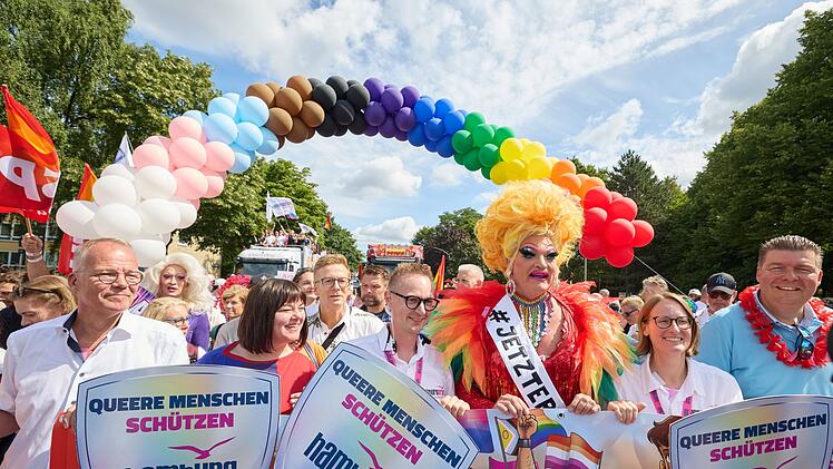 Hamburg Pride 2026 - Parade zum Christopher Street Day (CSD)