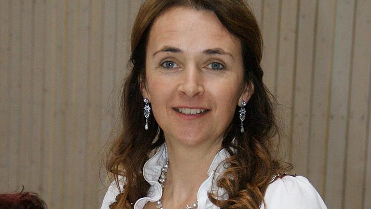 Zur neuen zweiten Bezirksdamenleiterin wurde bei der Bezirksversammlung in Zeil Michaela Hobner gewählt. Sie wird Damenleiterin Heidi Schmitt entlasten.