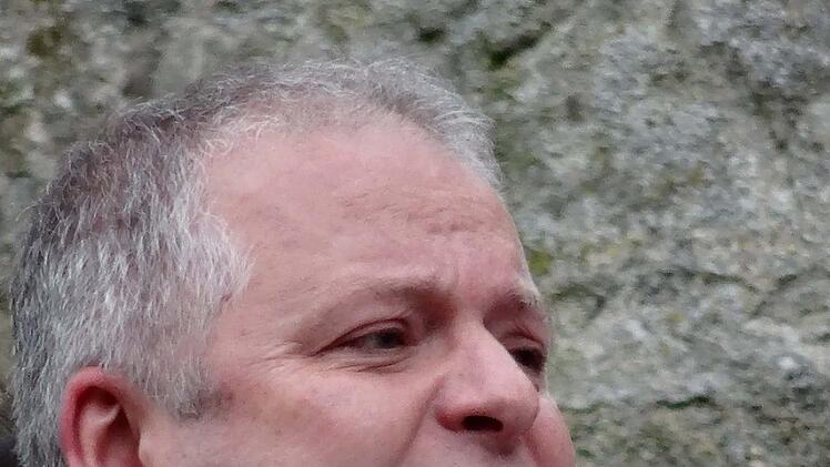 Unter der Leitung von Sigurd Knopp sang der SMS-Chor Ludwigsstadt das Luther-Oratorium von Siegfried Fietz auf der Veste. Foto: Jochen Berger