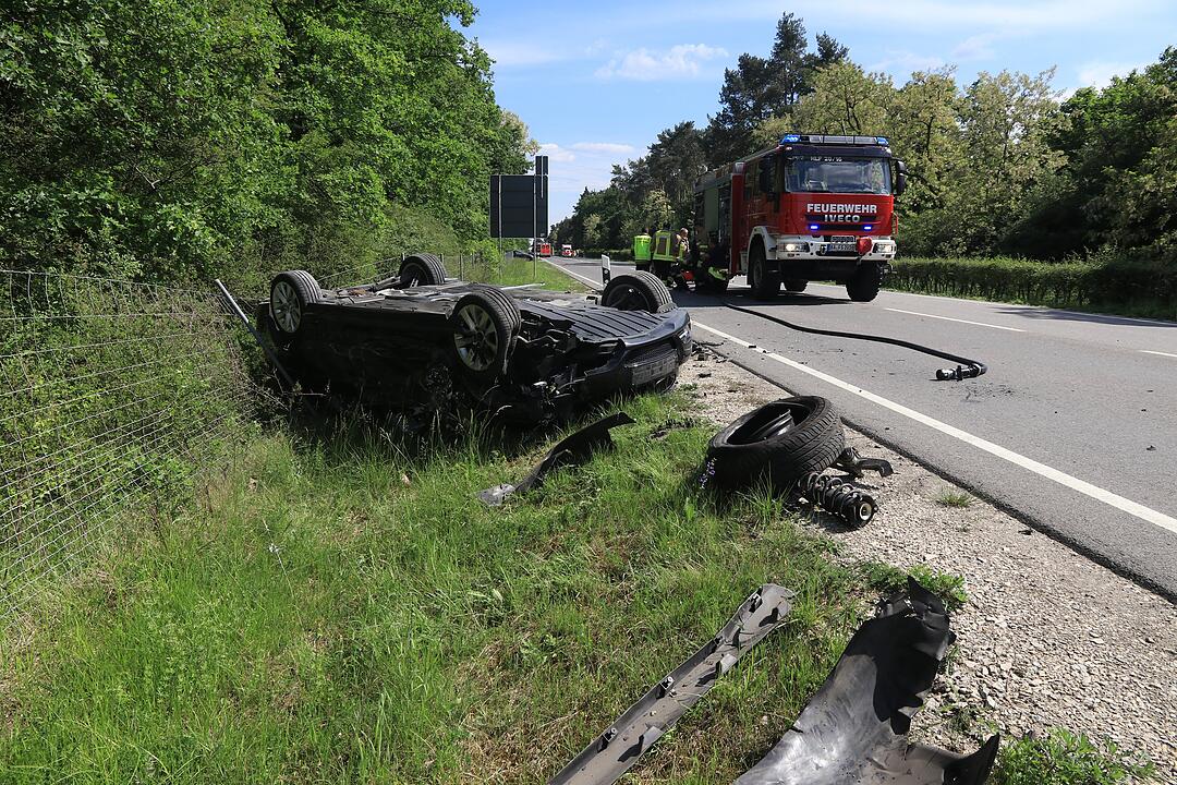 Crash mit Gegenverkehr – vier Menschen bei Strullendorf verletzt