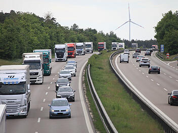 Auf der A6 hat es einen schweren Verkehrsunfall am Freitag gegeben.