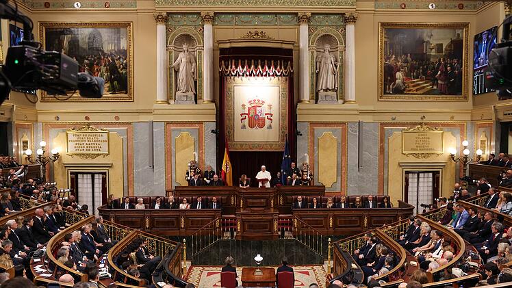 Papst Leo XIV. besucht Spanien - Madrid