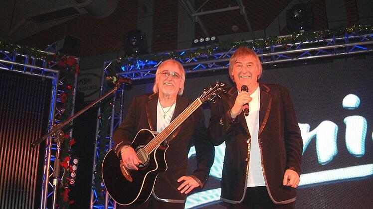 Die "Amigos", Karl-Heinz (links) und Bernd Ulrich, gastierten in Nordhalben.  Foto: Hans Franz