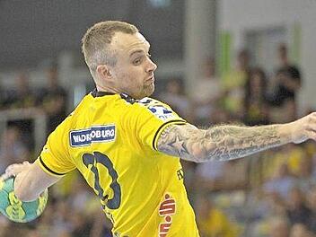 Schon wieder in Torlaune: Florian Billek erzielte im Testspiel des HSC 2000 Coburg gestern Abend gegen den künftigen Zweitliga-Mitkonkurrenten EHV Aue fünf Tore. Am Ende behielten die Vestestädter knapp mit 30:29 (15:12) die Oberhand. Foto: CT-Archiv