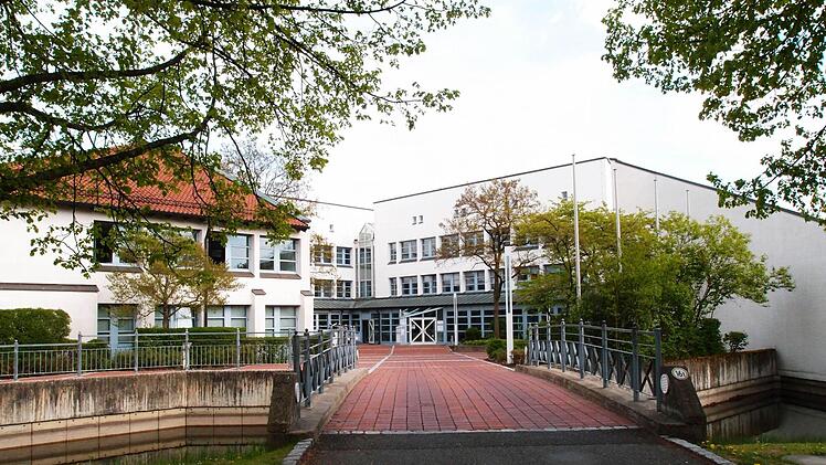 Das Landratsamt Coburg soll Vorreiter beim Klimaschutz werden und Strom sparen. Foto: Jochen Berger