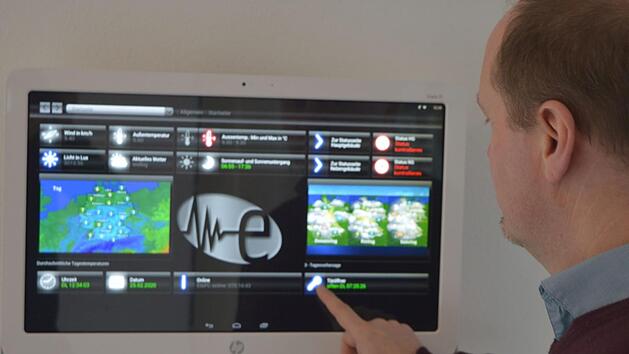 Die gesamte Haustechnik per App steuern - die kleine Firma Enertex aus Reuth war einer der ersten Unternehmen die auf die KNX-Geb&auml;udeautomatisierung gesetzt hat. Foto: Ronald Heck