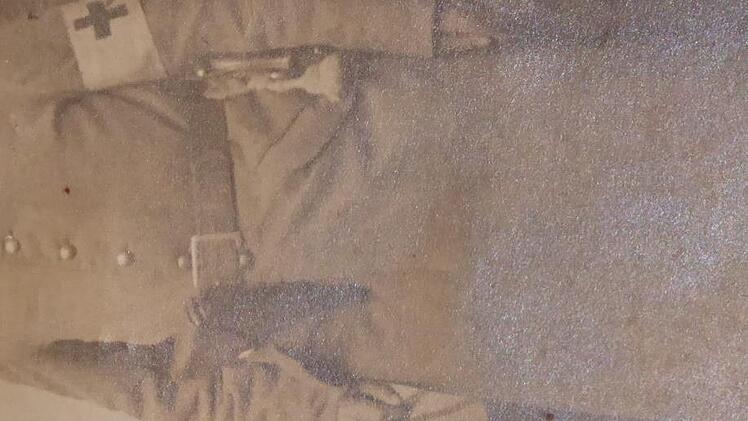 Rechts auf dem Bild der "Schwarzbauern Görg", der Landwirt Georg Kügel aus Mittlerweilersbach Repro: Heidi Amon