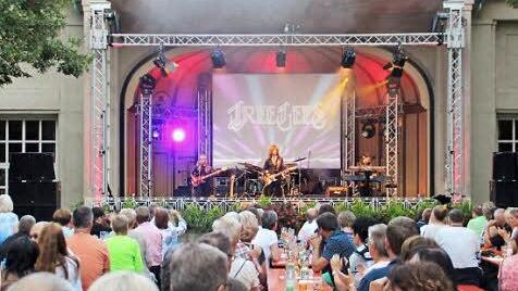 Die Konzertmuschel im Kurpark mal mit anderer Besetzung. Foto: Werner Vogel